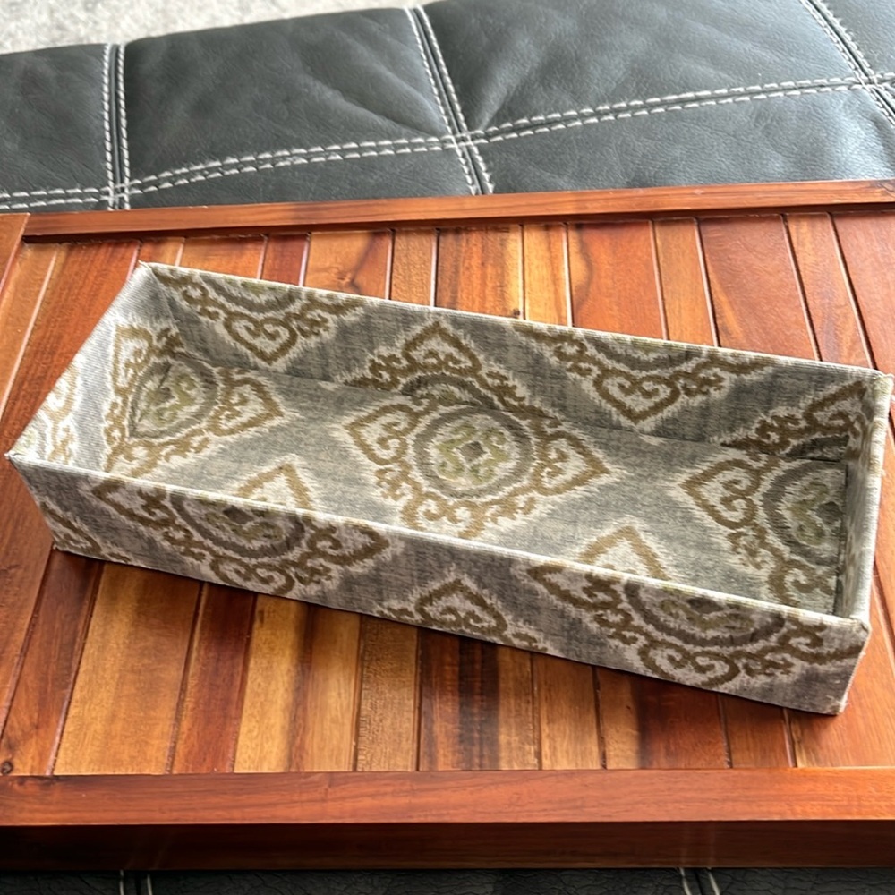 Raymond Waites Decorative Storage box​